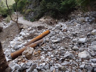 いたるところが崩落している