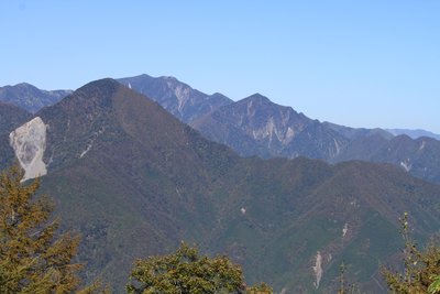 沢口山から.jpg (455.85 KiB) 閲覧された回数 9178 回 沢口山から。朝日岳の背に大無間