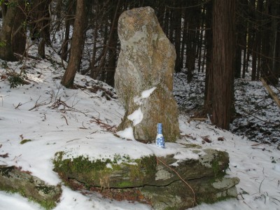 IMG_6851.jpg (319.63 KiB) 閲覧された回数 1809 回 今日行ってきた布引滝の山の神