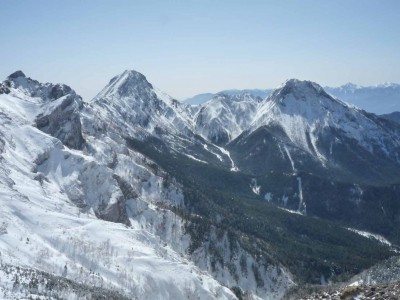 P1060735.jpg (116.71 KiB) 閲覧された回数 9043 回 赤岳(左)と阿弥陀岳(右)