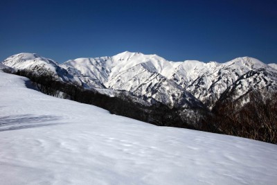 IMG_2849.JPG (154.03 KiB) 閲覧された回数 9084 回 青い空、白い山