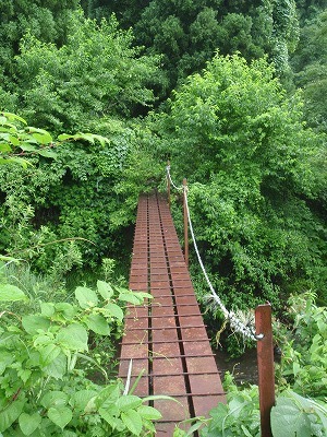 いきなりの鉄橋ですが…