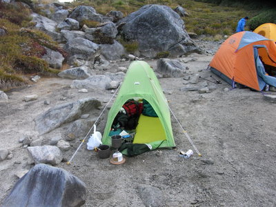 連休中でも20張りもありません