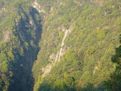 P1040586.jpg (100.22 KiB) 閲覧された回数 4189 回 小木森の滝?