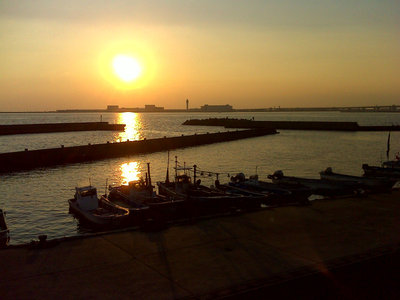 DSC00026.jpg (196.48 KiB) 閲覧された回数 5414 回 夕陽がきれい