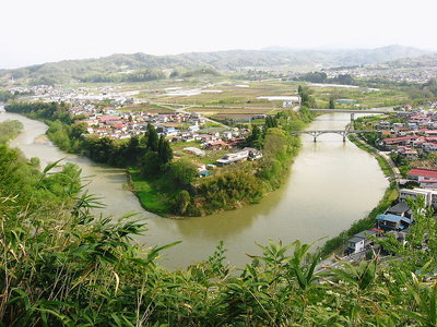 〇 Ｖマークの最上川、ここからおしんは東京に奉公に出た。<br /><br />こんな素敵な、山河故郷が日本の原点だろう