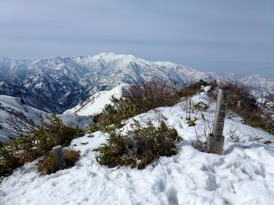 笈ヶ岳山頂にて