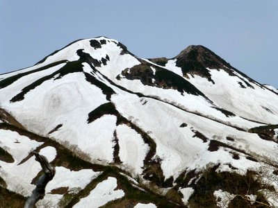 P1020425.JPG (202.44 KiB) 閲覧された回数 11683 回 御前峰と剣ヶ峰の双耳峰
