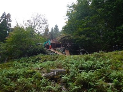 千秋事務所.jpg (206.35 KiB) 閲覧された回数 9751 回 働きモノの重機。動揺してこれ以上写真撮れませんでした。