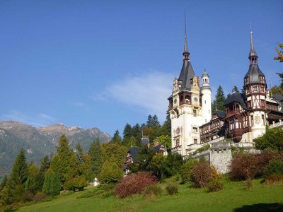 s-01ルーマニアで最も美しいといわれるペレシュ城から見えるカルパチア山脈.jpg (81.79 KiB) 閲覧された回数 11162 回 ルーマニアで最も美しいといわれるペレス城から見たカルパチア山脈