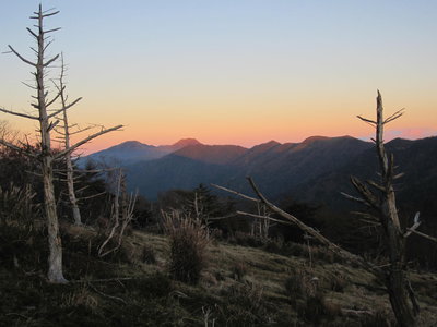 IMG_2633.JPG (802.17 KiB) 閲覧された回数 5602 回 夕暮れ