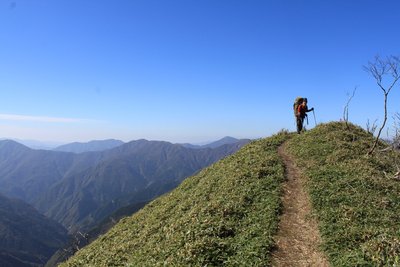 快晴の縦走路<br />快晴の縦走路