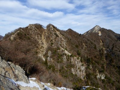 衝立岩と鎌ヶ岳