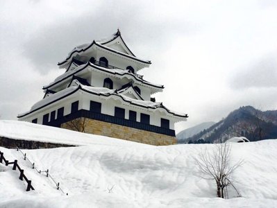 雪の中の藤橋城