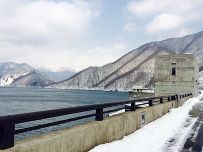 徳山ダム2.jpg (58.09 KiB) 閲覧された回数 8110 回 徳山ダムにて