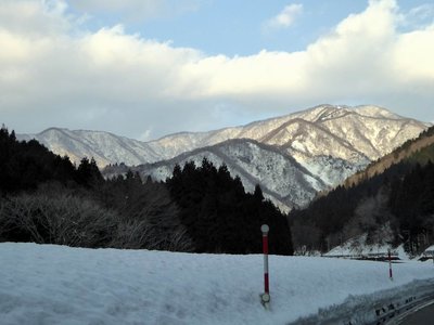 P1010188.JPG (144.87 KiB) 閲覧された回数 8110 回 横山岳の西尾根(菅並から)