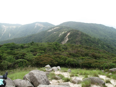 八風峠方面の山々
