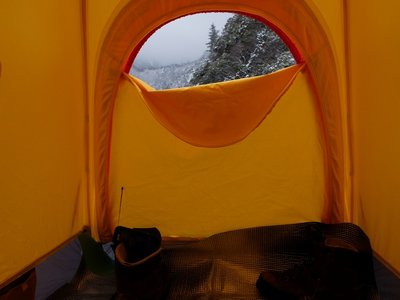 3.JPG (274.95 KiB) 閲覧された回数 8542 回 テントから外を見る