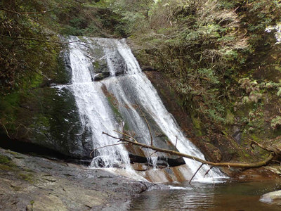 P4020113.jpg (105.5 KiB) 閲覧された回数 7731 回 スラブ15m滝