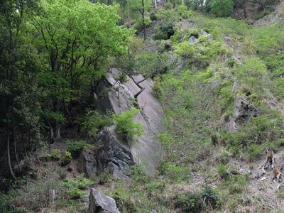 resizeDSCF0792.jpg (325.21 KiB) 閲覧された回数 6822 回 鎌掛の屏風岩