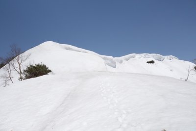 ニセ頂上と雪庇