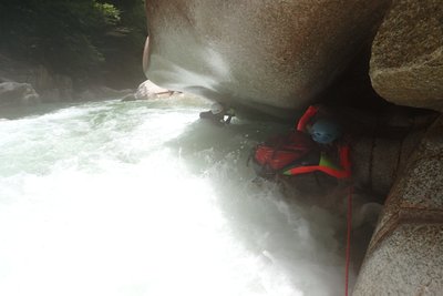 5.jpg (276.27 KiB) 閲覧された回数 5295 回 ルーフを使って進みます。