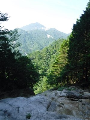 ナメ床と鎌ヶ岳