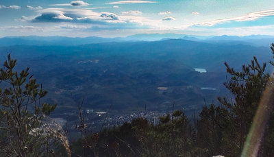 20190101-20190101_141534.jpg (970.3 KiB) 閲覧された回数 3599 回 実家から40分の展望台、台高の山も見えた!