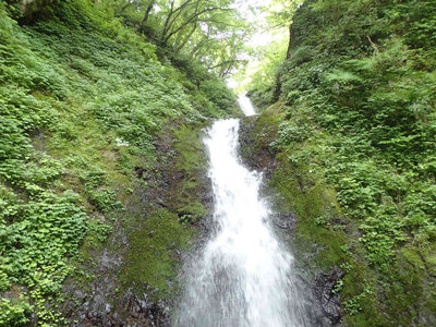湯の花谷の大滝