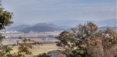 KIMG0892.jpg (325.38 KiB) 閲覧された回数 9438 回 星ヶ崎城址から湖北~鈴鹿方面