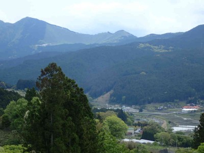 P5060005.jpg (52.25 KiB) 閲覧された回数 3361 回 曽爾の山村風景と曽爾高原