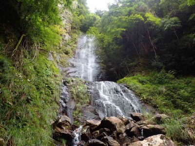 行動の滝　中段の滝