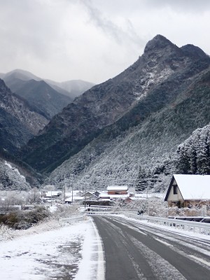 PC180002.JPG (219.93 KiB) 閲覧された回数 3462 回 飯高の里