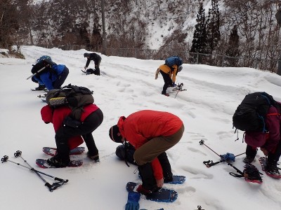 尾根取付きでスノーシュー装着