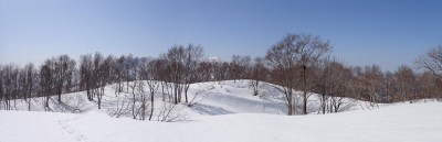 山頂の広大な雪原1