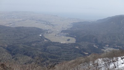 P3111479.jpg (299.46 KiB) 閲覧された回数 4478 回 シンボル?のシロヘビさんも色褪せて