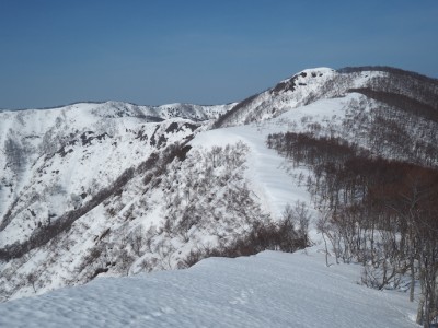 横谷山、みつまた山への稜線