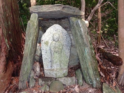 尾放峠のお地蔵さん