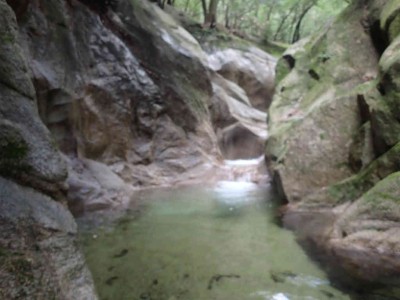 P8020041.jpg (46.07 KiB) 閲覧された回数 6017 回 七ツ釜入り口