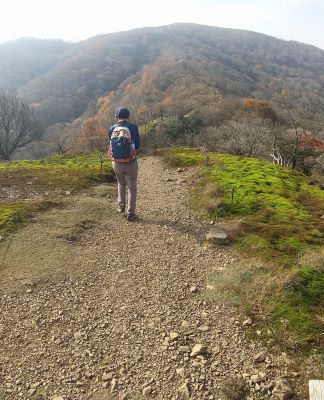 鈴北岳への稜線