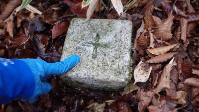 PB150079.jpg (382.63 KiB) 閲覧された回数 4750 回 三角点