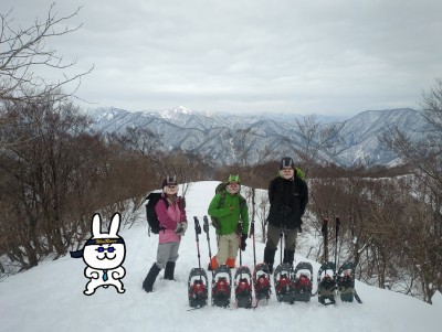 烏帽子岳をバックに記念写真