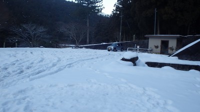 P1290383.jpg (258.96 KiB) 閲覧された回数 6443 回 駐車場