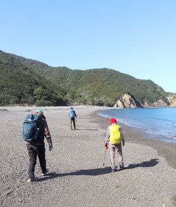 浜をあとに最後の登りが待つ