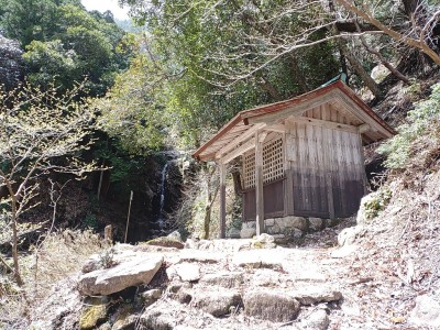 嶽不動尊.jpg (424.91 KiB) 閲覧された回数 9700 回 嶽不動尊