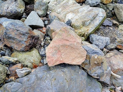 2024-11-04_11-53-45~2.jpg (266.17 KiB) 閲覧された回数 3349 回 辰砂?マンガン鉱?