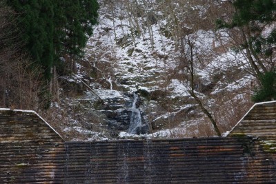 IMGP3751.JPG (211.66 KiB) 閲覧された回数 12554 回 ケヤキ谷堰堤と滝