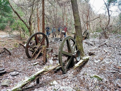 2024-12-28_12-16-46~2.jpg (311.66 KiB) 閲覧された回数 5930 回 残置された大きなプーリー