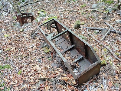 2024-12-28_12-22-08~2.jpg (313.73 KiB) 閲覧された回数 5939 回 モーターや電気盤のような物?