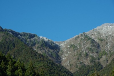 IMGP4911.JPG (120.96 KiB) 閲覧された回数 4398 回 百合ヶ岳の霧氷